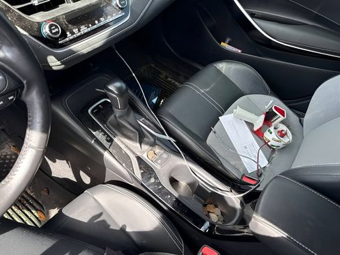 Used 2020 Toyota Corolla XSE FWD image 7