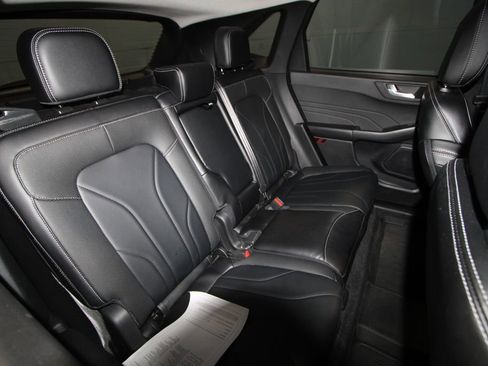 Used 2025 Ford Escape SE w/ PHEV Premium Package image 25