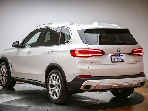 Used 2023 BMW X5 xDrive40i w/ Climate Comfort Package AWD/4WD image 2