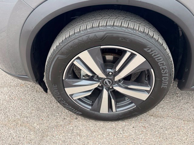 Used 2026 Nissan Rogue SL FWD image 8