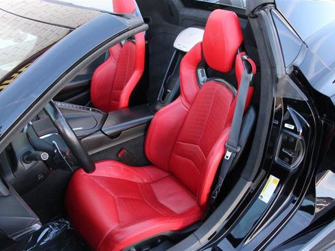 Used 2023 Chevrolet Corvette Stingray Premium Conv w/ Z51 Performance Package image 18