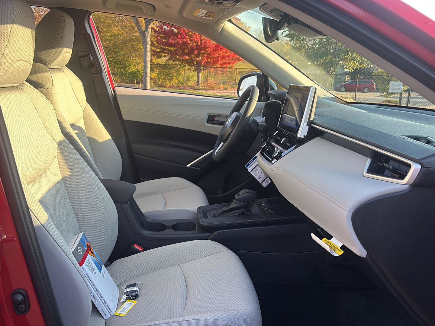 New 2026 Toyota Corolla Cross LE w/ Moonroof Package AWD/4WD image 38