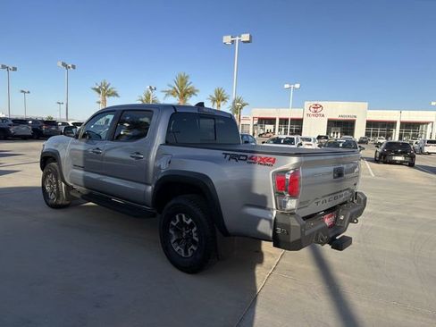 Used 2021 Toyota Tacoma TRD Off-Road AWD/4WD image 7