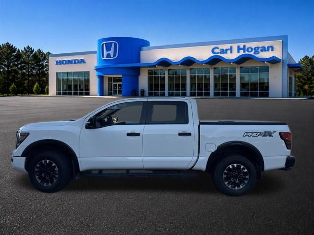 Used 2024 Nissan Titan PRO-4X w/ Pro-4x Convenience Package AWD/4WD image 5