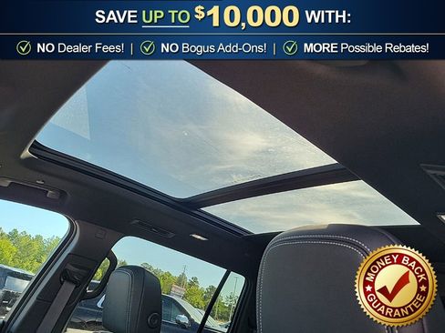 New 2026 Chevrolet Traverse LT w/ Sun and Wheel Package FWD image 13