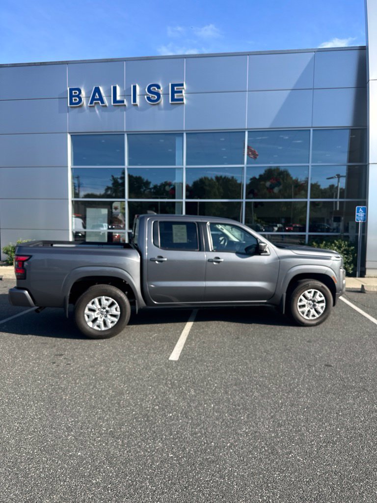 Used 2023 Nissan Frontier SV w/ SV Convenience Package AWD/4WD image 3
