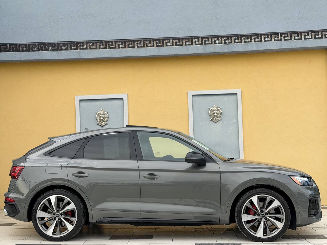 Used 2023 Audi SQ5 Premium Plus w/ Premium Plus Package AWD/4WD image 7