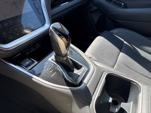Used 2024 Subaru Outback Touring AWD/4WD image 33