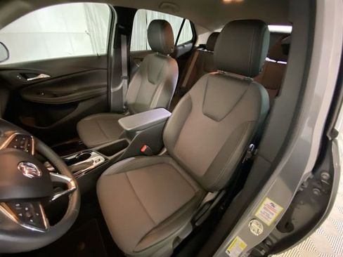 Used 2023 Buick Encore GX Preferred image 11