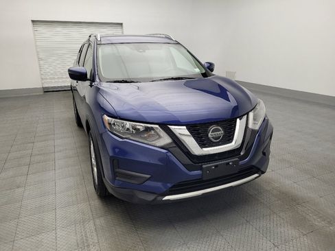 Used 2020 Nissan Rogue SV image 14