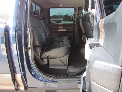 Used 2019 Ford F350 Lariat w/ Chrome Package image 12