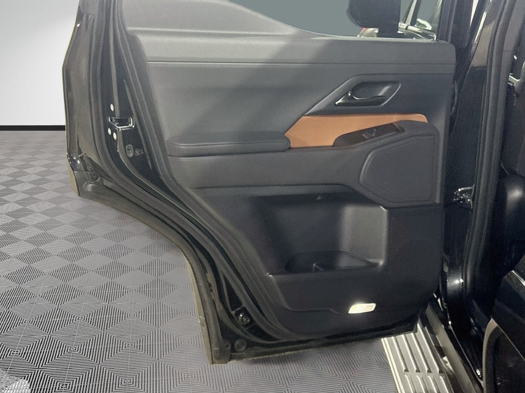 Used 2024 Lexus GX 550 w/ Cold Area Package AWD/4WD image 21