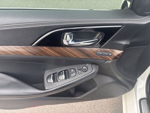 Used 2016 Nissan Maxima Platinum FWD image 8