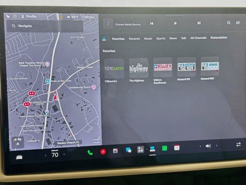 Used 2022 Tesla Model S AWD/4WD image 10