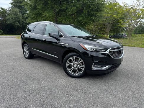 Used 2018 Buick Enclave Avenir AWD/4WD image 8