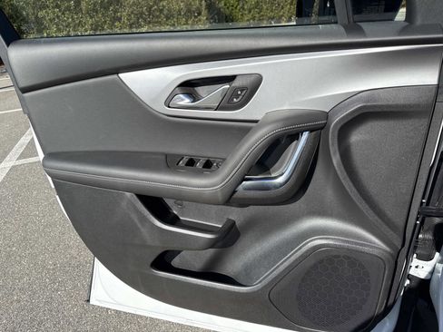 New 2026 Chevrolet Blazer LT w/ Midnight/Sport Edition FWD image 17