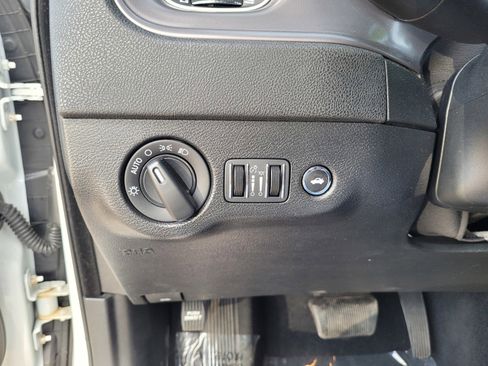 Used 2023 Dodge Charger SXT image 24