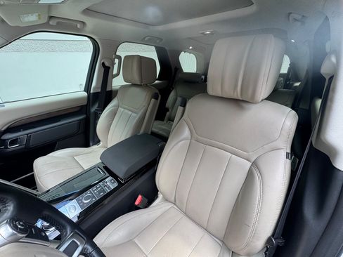 Used 2018 Land Rover Discovery HSE AWD/4WD image 22
