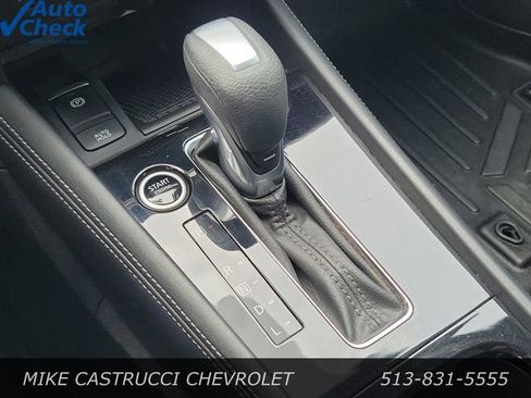 Used 2023 Nissan Kicks SR w/ SR Premium Package FWD image 19
