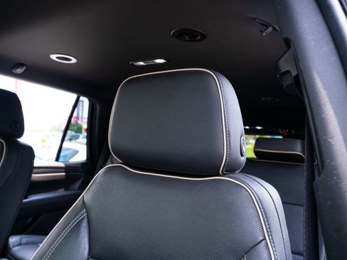 Used 2021 GMC Yukon SLT AWD/4WD image 35
