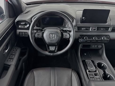 Certified 2025 Honda Pilot Black Edition image 24