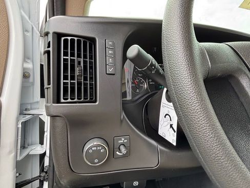 New 2026 Chevrolet Express 2500 RWD image 18