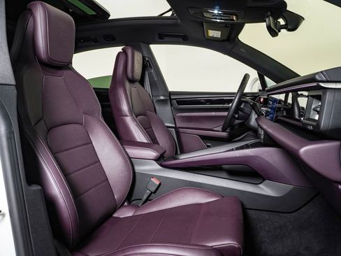Certified 2025 Porsche Macan 4 Electric AWD/4WD image 15