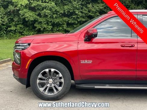 New 2026 Chevrolet Suburban LT w/ Comfort Package AWD/4WD image 10