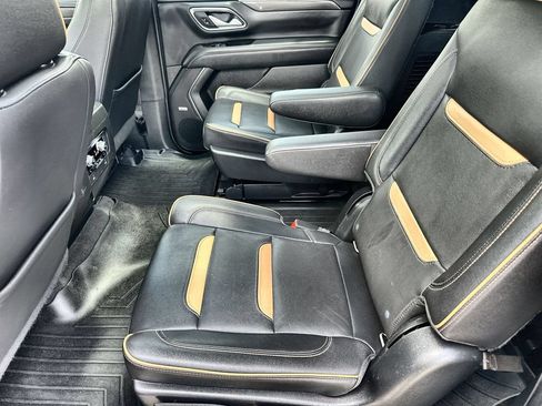Used 2022 GMC Yukon XL AT4 AWD/4WD image 16