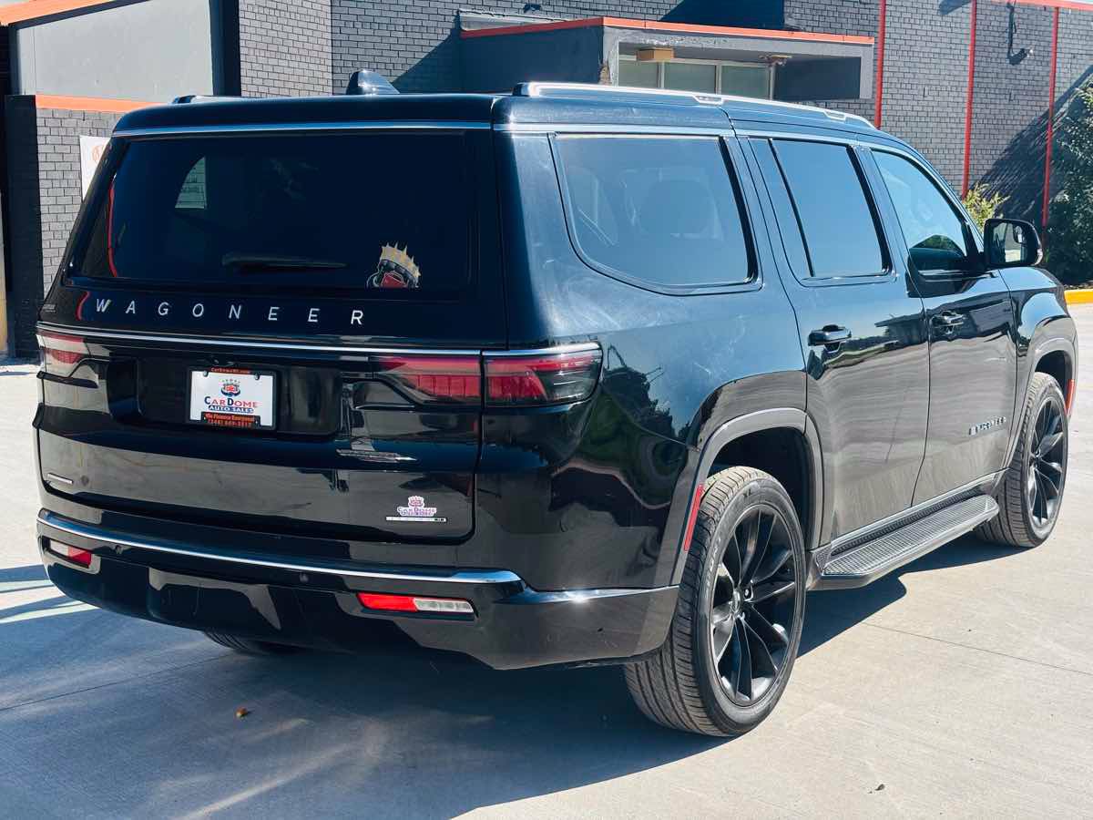 Used 2022 Jeep Wagoneer Series II w/ Premium Group I AWD/4WD image 7