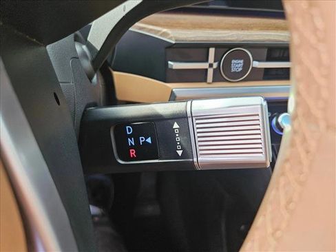 Used 2025 Hyundai Santa Fe Limited image 19