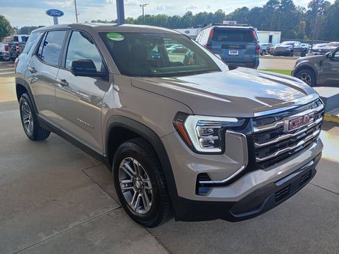 Used 2026 GMC Terrain Elevation w/ Technology Package II FWD image 7