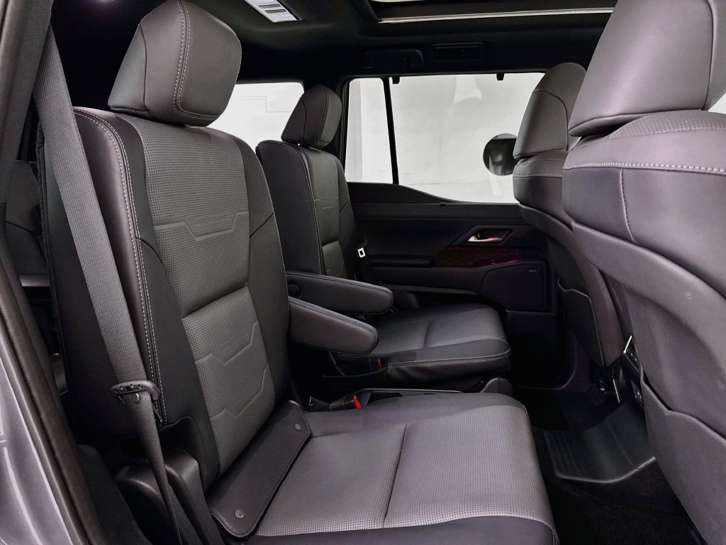 Used 2026 Lexus GX 550 w/ Cold Area Package AWD/4WD image 29