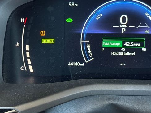 Used 2025 Toyota Camry LE image 35