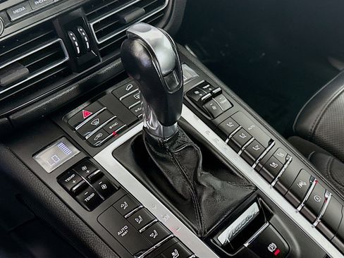 Used 2020 Porsche Macan S AWD/4WD image 20