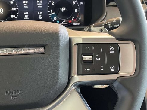 Used 2025 Land Rover Discovery S AWD/4WD image 40