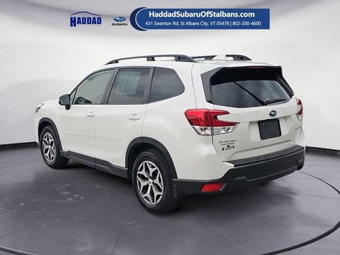 Used 2023 Subaru Forester Premium AWD/4WD image 3