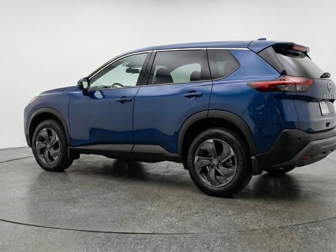 Used 2025 Nissan Rogue SV AWD/4WD image 5