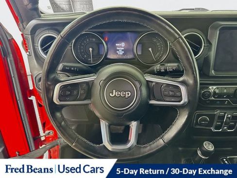 Used 2022 Jeep Wrangler Unlimited Sahara w/ Cold Weather Group AWD/4WD image 13