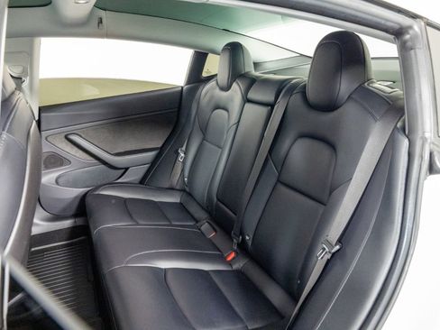 Used 2018 Tesla Model 3 Long Range image 17