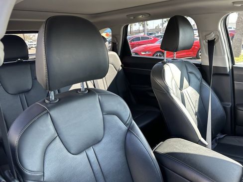 Used 2025 Kia Sorento S w/ Panoramic Sunroof Package image 26