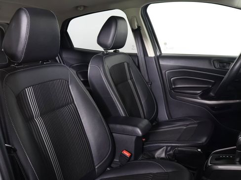 Used 2019 Ford EcoSport SES w/ SES Black Appearance Package image 28