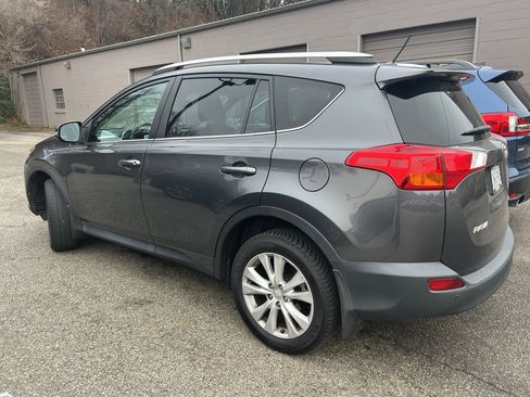 Used 2015 Toyota RAV4 Limited image 15