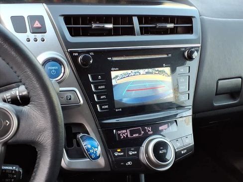 Used 2017 Toyota Prius V Four FWD image 21
