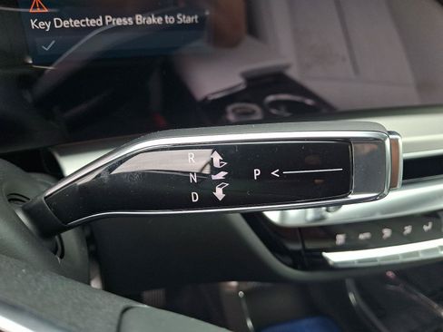 New 2026 Cadillac Lyriq Luxury AWD/4WD image 8