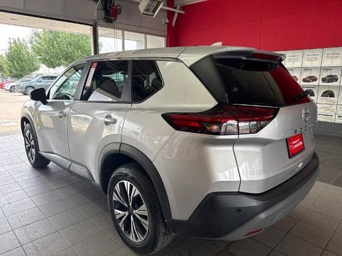 Certified 2023 Nissan Rogue SV FWD image 5