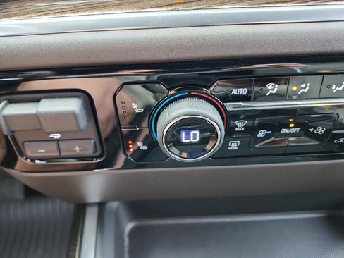 Certified 2026 Chevrolet Silverado 2500 LT w/ Safety Package image 20