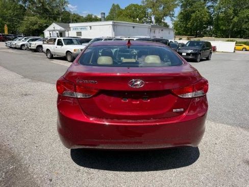 Used 2013 Hyundai Elantra Limited FWD image 4
