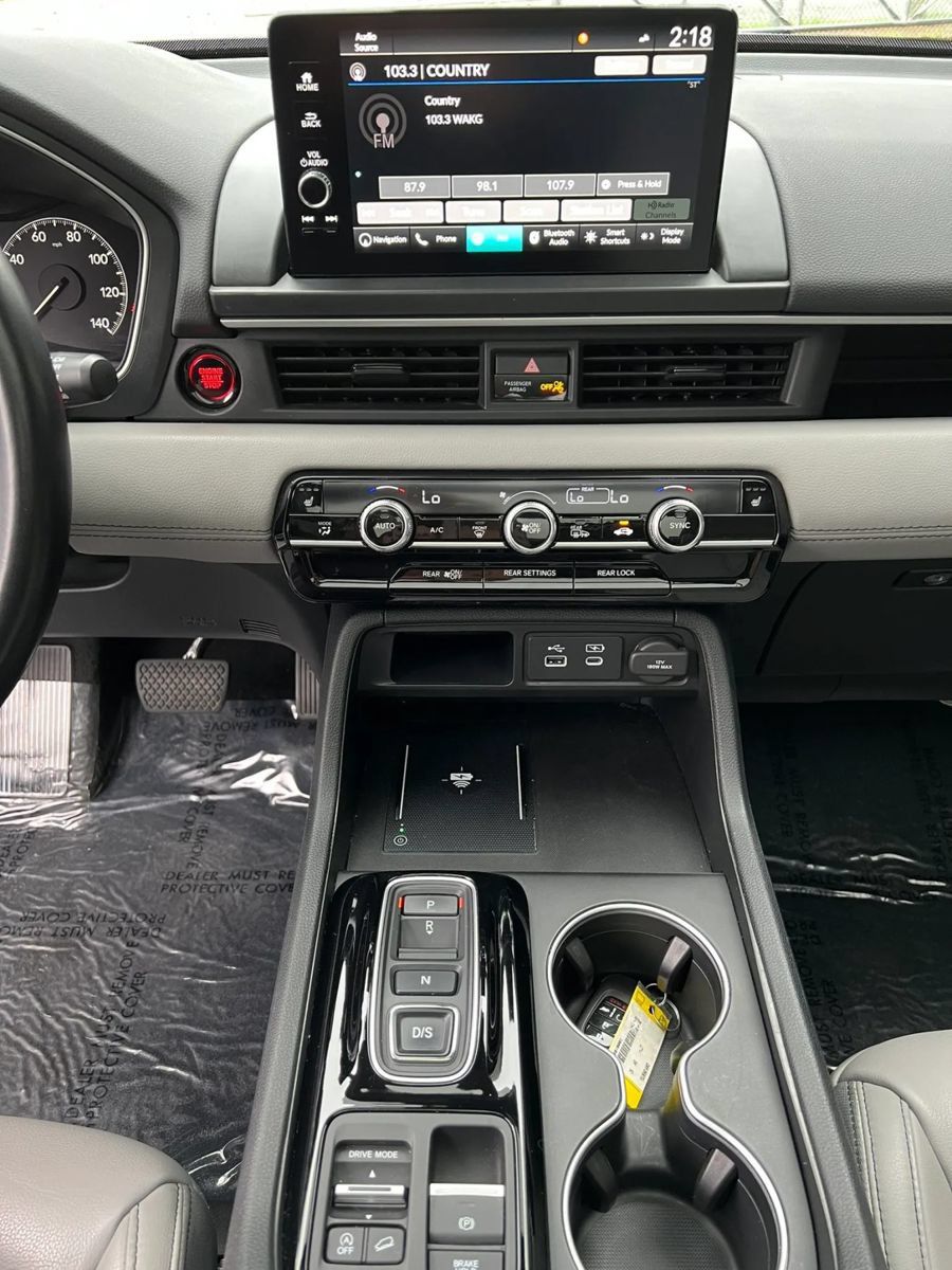 Used 2025 Honda Pilot Touring image 20