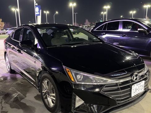 Used 2020 Hyundai Elantra Value Edition image 3